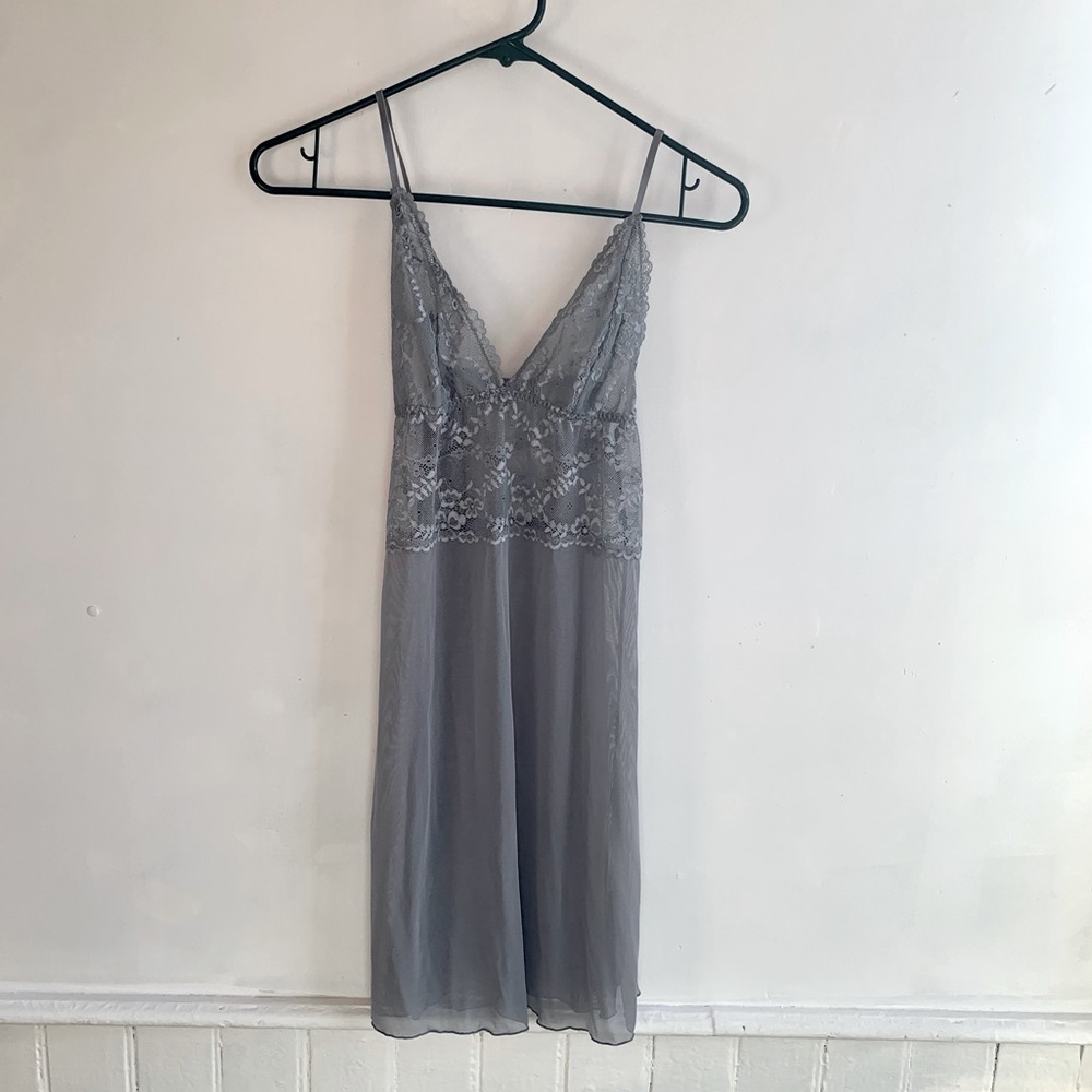 Grey lingerie with lace detailing ☁️